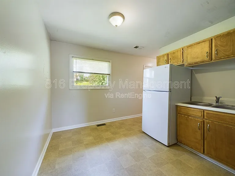 19032 E Swope Trl — Photo 9