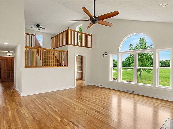 3rd image of 11047 E County Road 600n