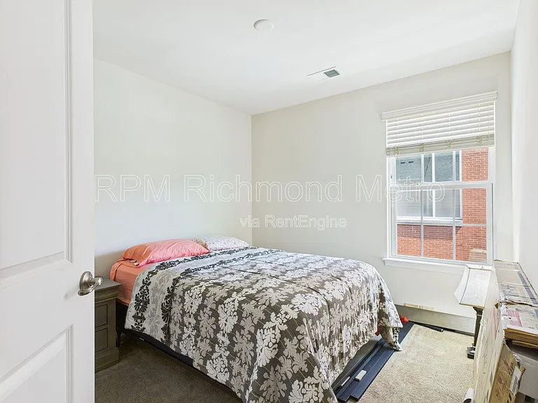 2200 Liesfeld Pkwy — Photo 38
