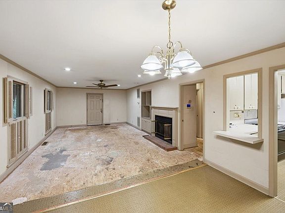 5th image of 355 Overlook Rd