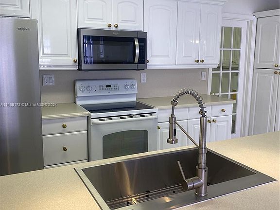 5th image of 2605 NW 49th Ct