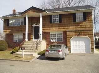 5 Farell Way, Hicksville, NY 11801