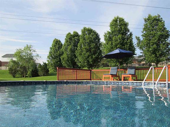 3rd image of 7253 Wind Brook Dr