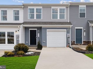 9 Apollo Rd, Charles Town, WV 25414