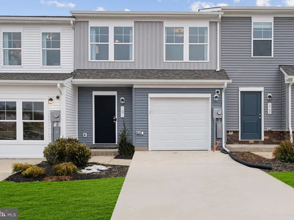 240 Olympus Rd, Charles Town, WV 25414