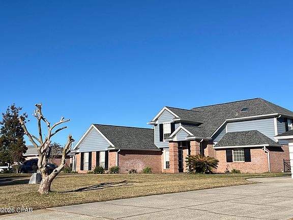 3rd image of 3209 Country Club Dr