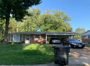 295 Saint Patrick Ln, Florissant, MO 63031