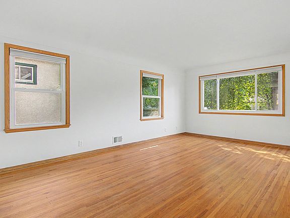 3rd image of 3456 Lee Ave N