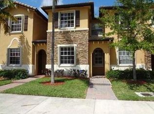 9153 SW 227th St UNIT 4, Cutler Bay, FL 33190