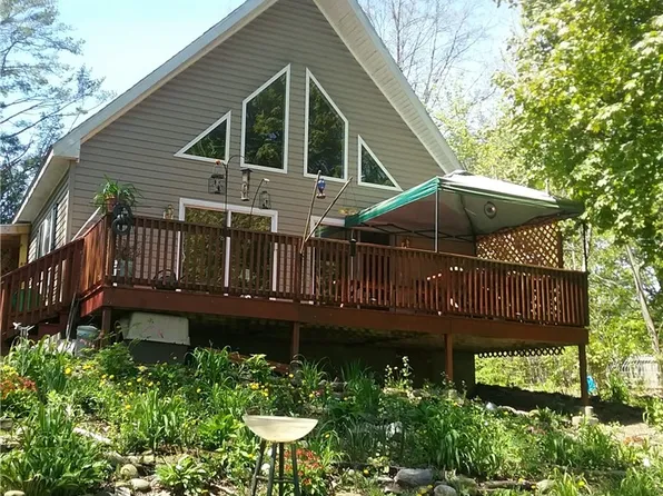 64 Golden Glow Dr, Elmira, NY 14905