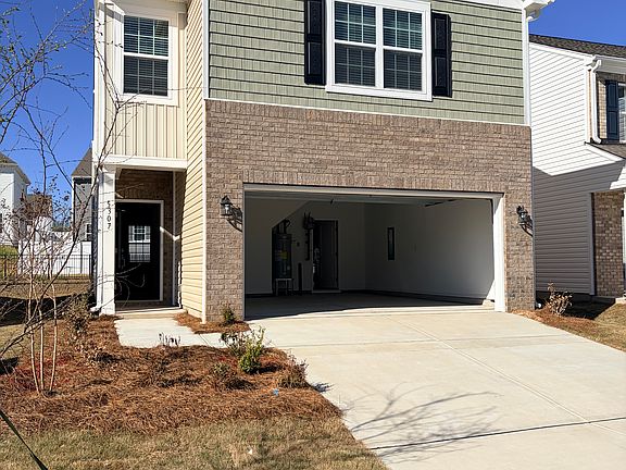 2nd image of 5307 Amaryllis Way