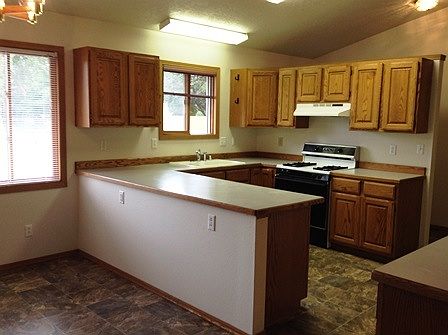 2nd image of 530 River Ct