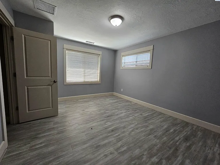 493 Columbia Point Dr — Photo 25