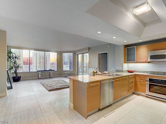3rd image of 222 Karen Ave Unit 2501