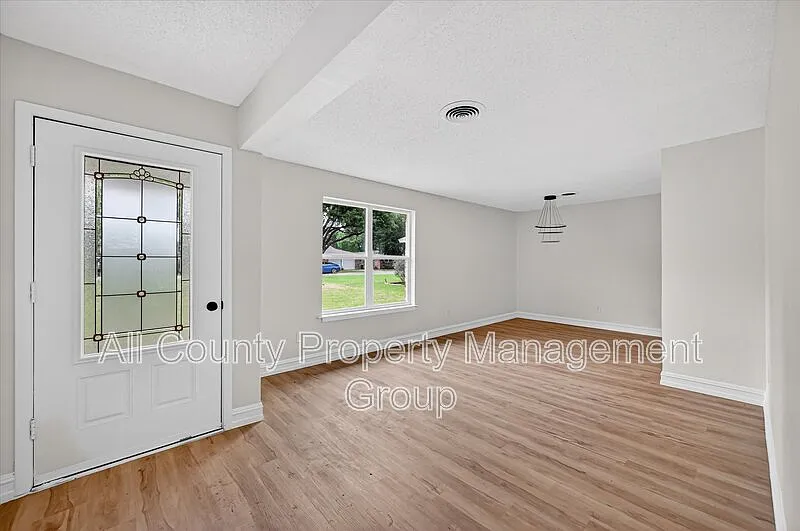 Building Photo - 158 Cotillion Rd
