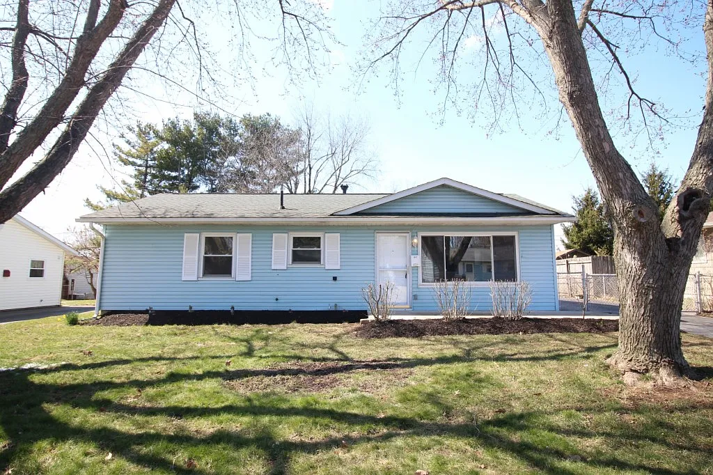 1047 Hillridge Rd photo 1