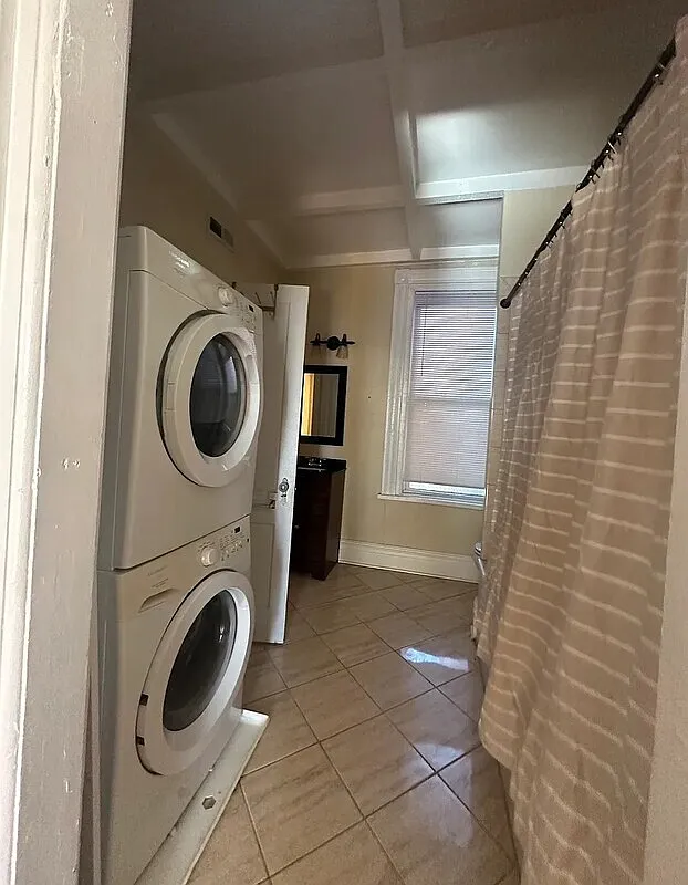 1 bed, 1.0 bath, 1000 sqft, $1,699 — Photo 4