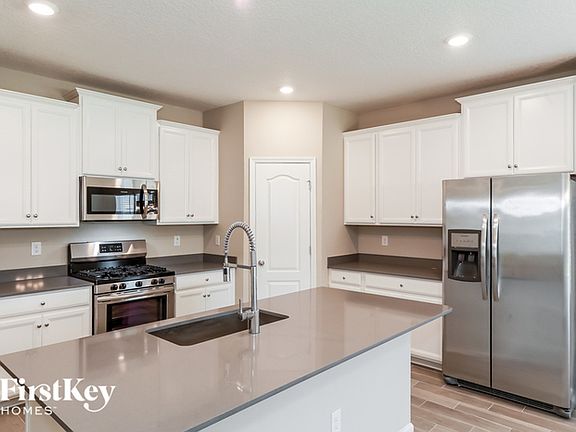 5th image of 33 Martello Dr