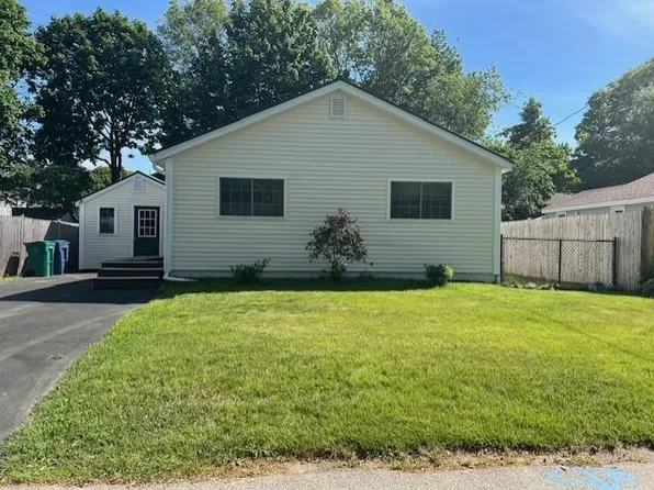 23 Walnut Avenue, Hampton, NH 03842
