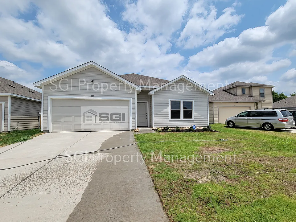 108 Canales Cir