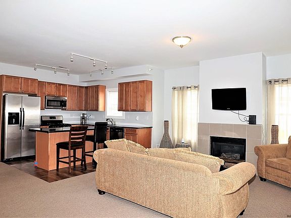 4th image of 7 Ellis Ave APT 2