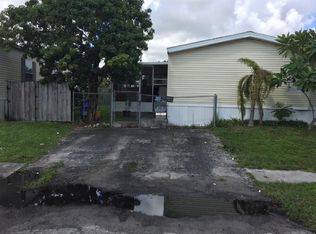 23171 Rainbow Rd, Boca Raton, FL 33428