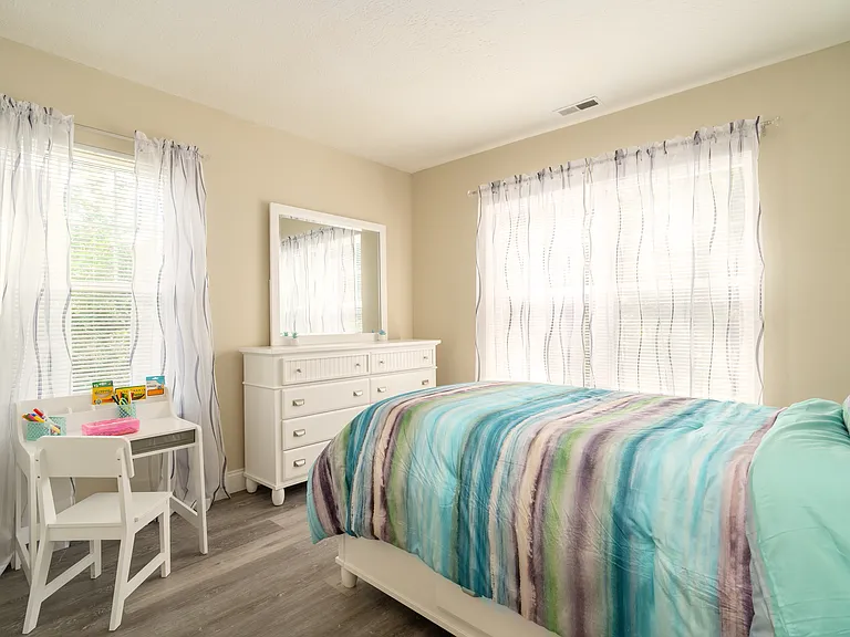 Liberty Place Apartments — Photo 9