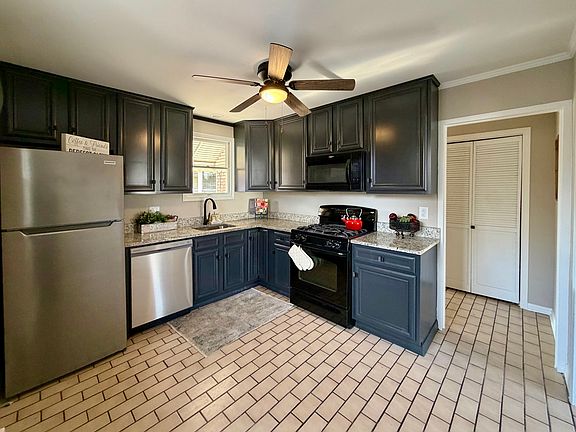 5th image of 243 Mantua St