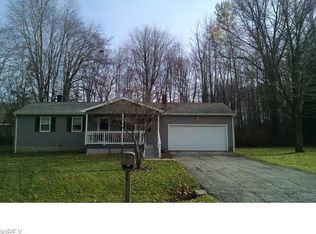 17925 Glendale Dr, Lake Milton, OH 44429