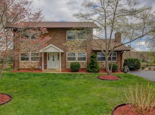 7265 Hunton St, Warrenton, VA 20187