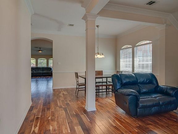 3rd image of 6888 Shoreway Dr