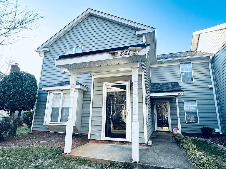 2802 Iron Gate Ln — Photo 1