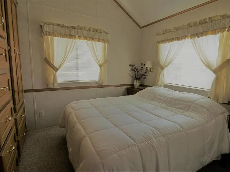 1219 Thomas Dr #282 — Photo 2