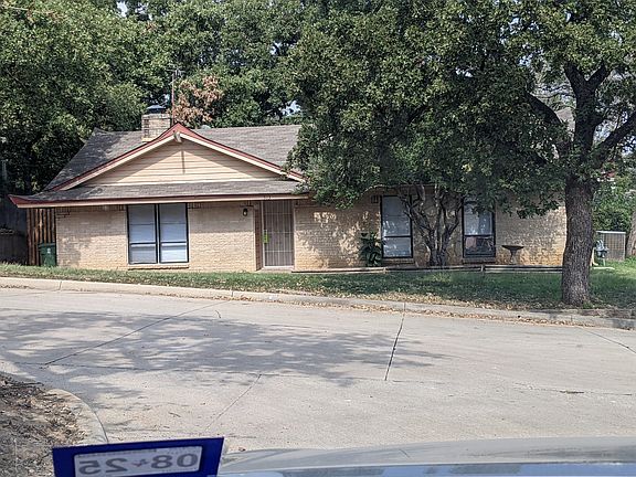 2nd image of 513 Merrill Dr