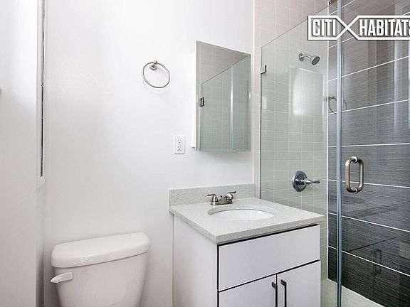 4th image of 3238 48th St APT 1R