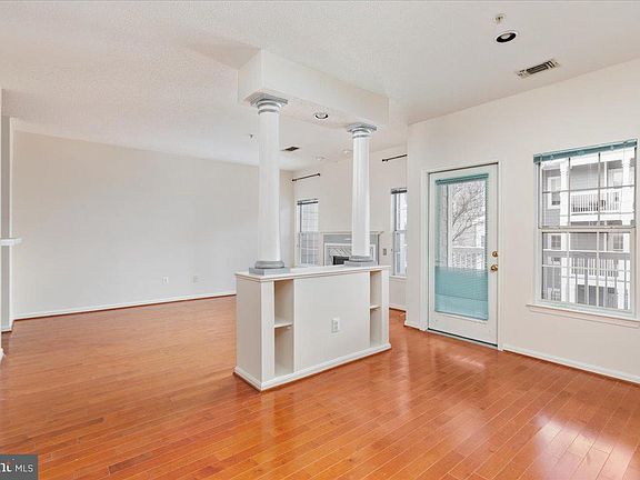 4th image of 1705 Lake Shore Crest Dr APT 25