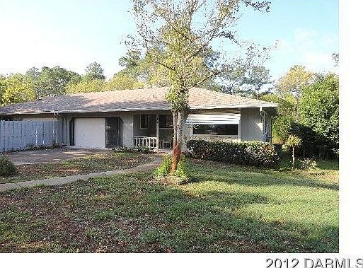 1st image of 13 Lakepoint Cir
