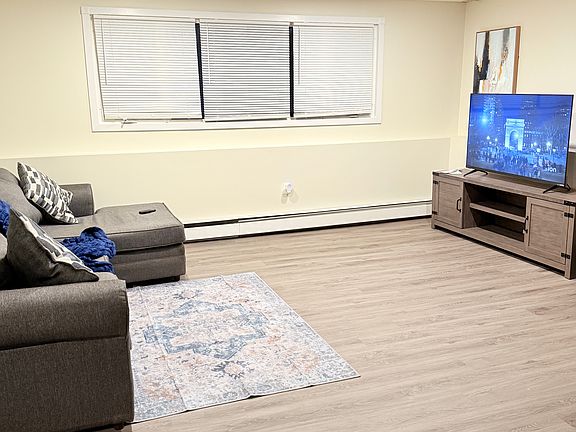 2nd image of 5 Cora Pl
