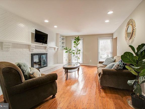 5th image of 1118 Halesworth Dr