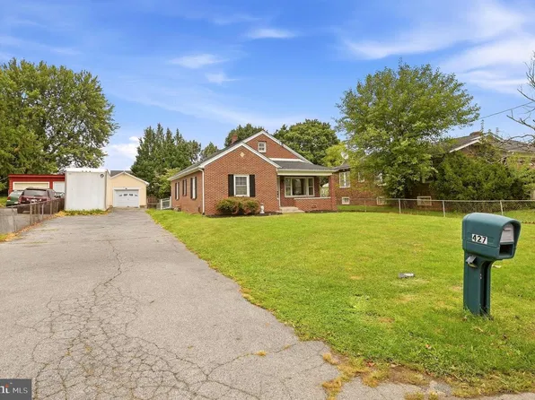 427 Woodbury Ave, Martinsburg, WV 25404