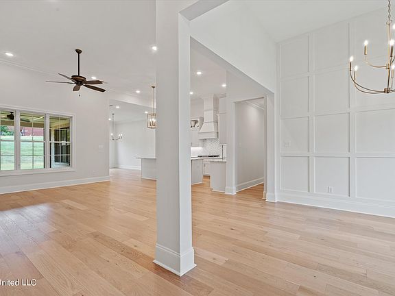 5th image of 4490 Diamond Dr