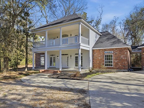 2nd image of 844 Theriot Rd