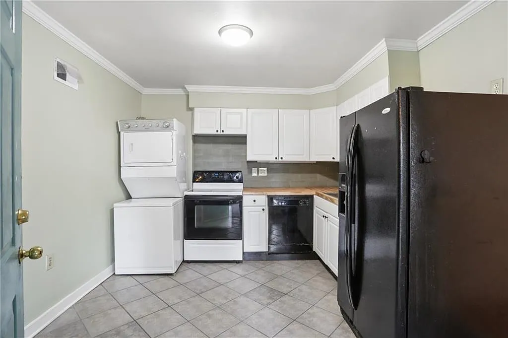 1 bed, 1.0 bath, $1,690 — Photo 1