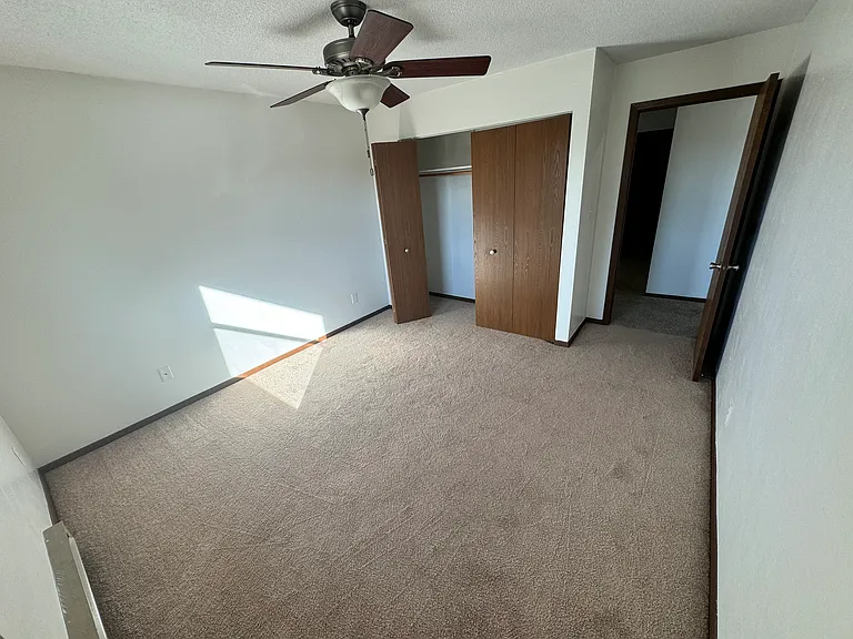 Riverview Apartments — Photo 11