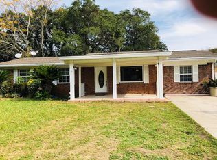 12 8th St, Shalimar, FL 32579