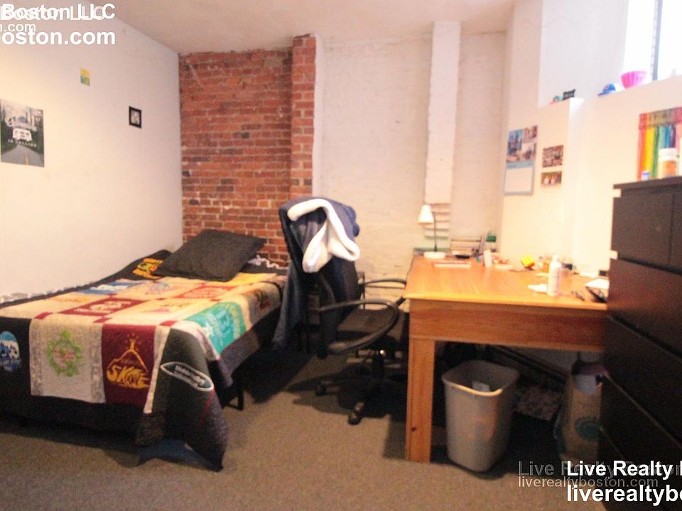 2nd image of 14 Wigglesworth St #2A