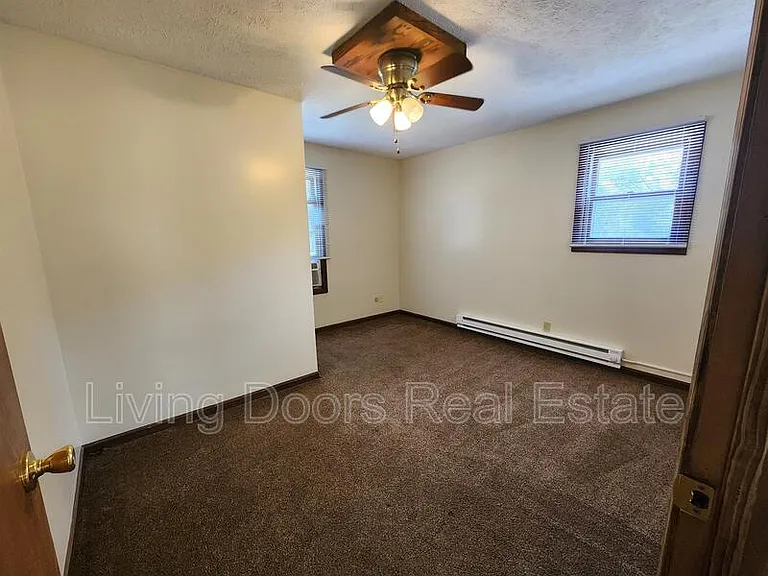 2601 N 58th St #3 — Photo 8