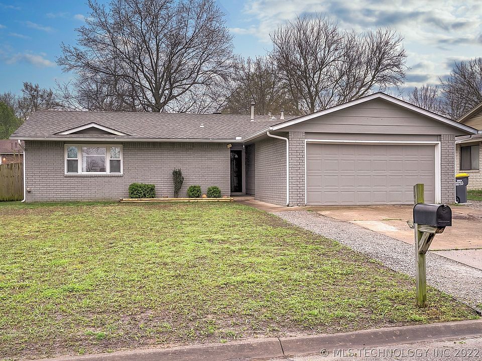1st image of 660 E 134th Pl