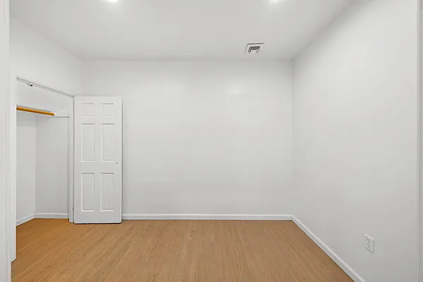 Rented by Skyhigh Realty NYC LLC | media 4