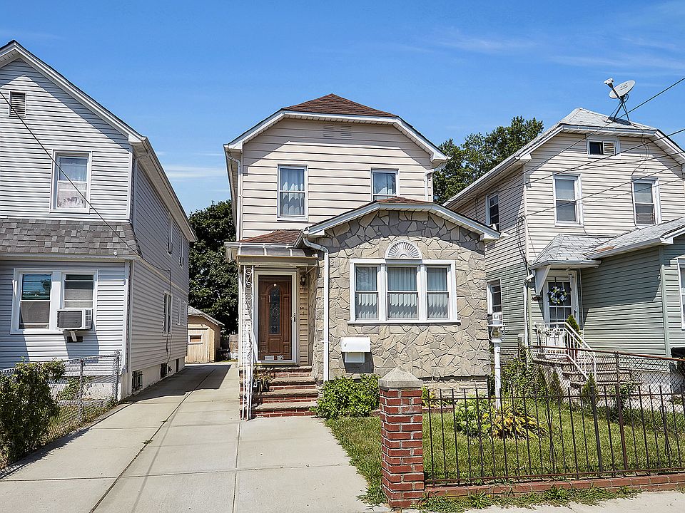 1st image of 11832 219th St